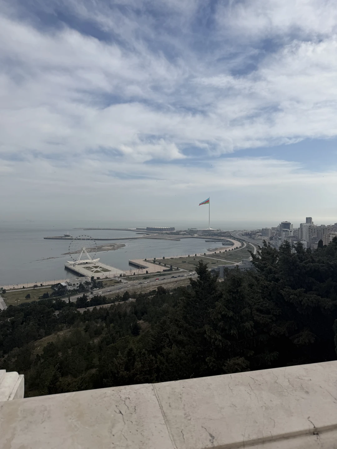 Приезжали буквально на пару дней в Баку и хотели сходить на небольшую экскурсию. Доверились ребятам, с