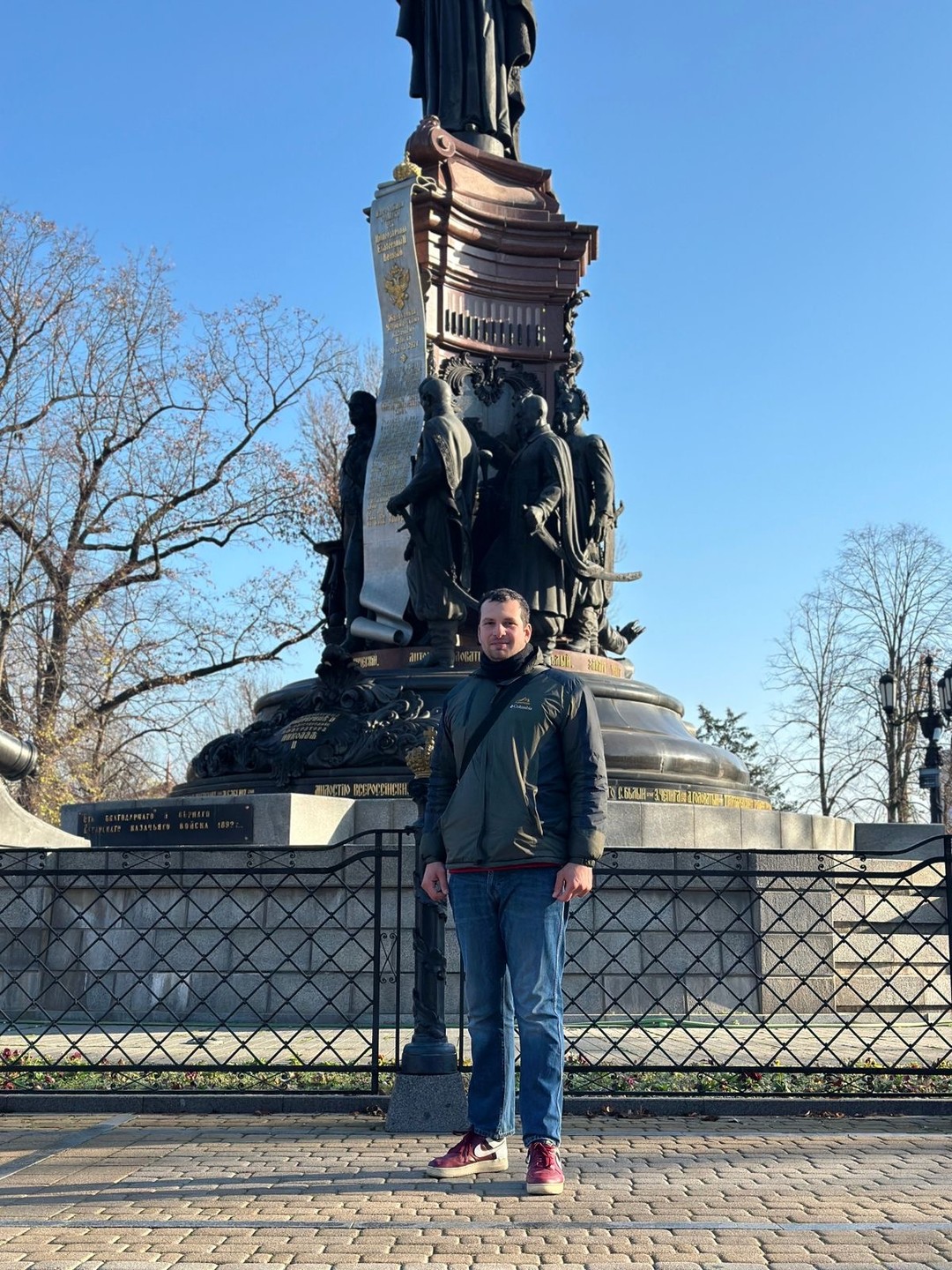 Благодарю гида Елену за экскурсию, мне понравился её динамичный рассказ. Узнал интересные истории из жизни Екатеринодара