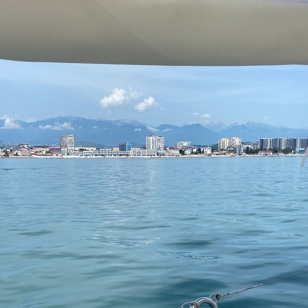Фото - Экскурсия: "Морская рыбалка с капитаном Марией в Адлере"