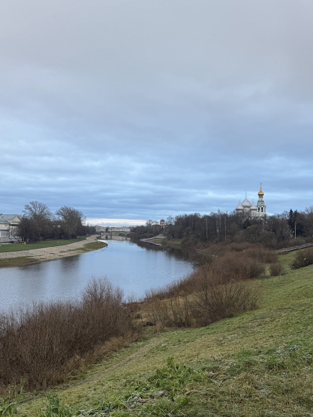 Очень интересная экскурсия, Екатерина увлекательно рассказала об истории города. Посетили основные до примечательности, несмотря на то
