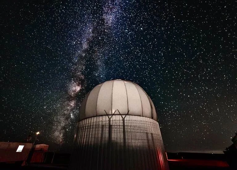Потрясающая экскурсия, звездное небо как на ладони. Незабываемо, однозначно обсерваторию должен посетить каждый. Гид Мурат -