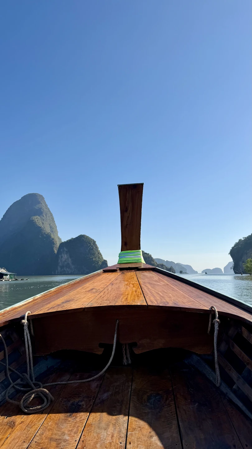 Хочу выразить огромную благодарность гиду Андрею за прекрасно организованную экскурсию! Всё было интересно, познавательно и очень