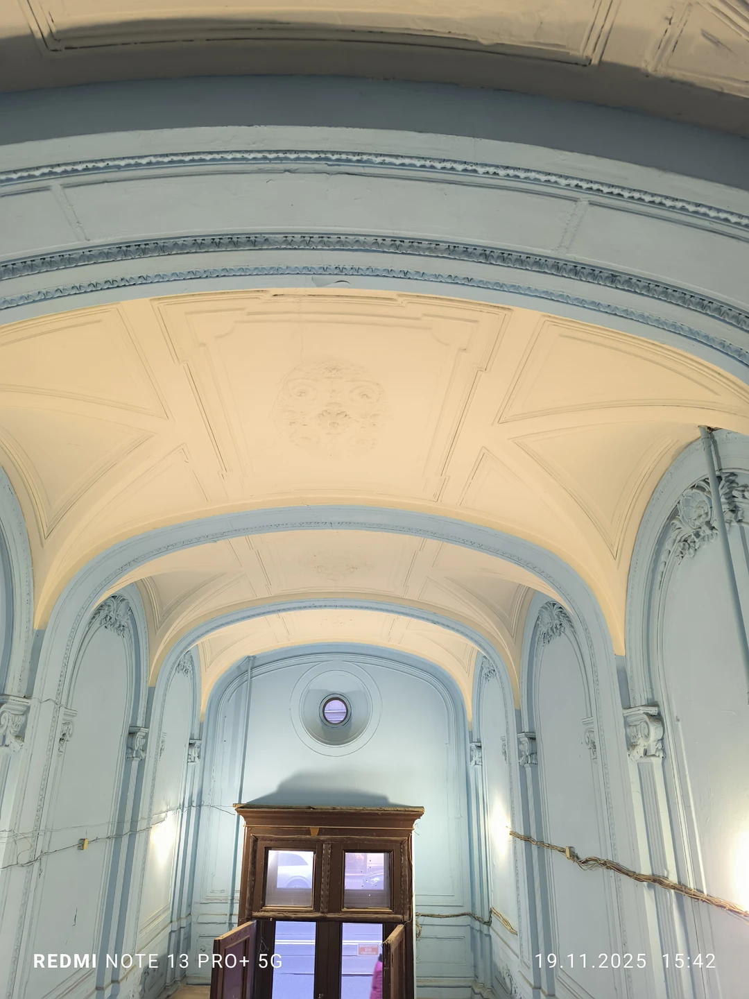 Гид Феликс очень четко, доходчиво и увлекательно рассказывал об объектах экскурсии. Было легко, задорно и интересно