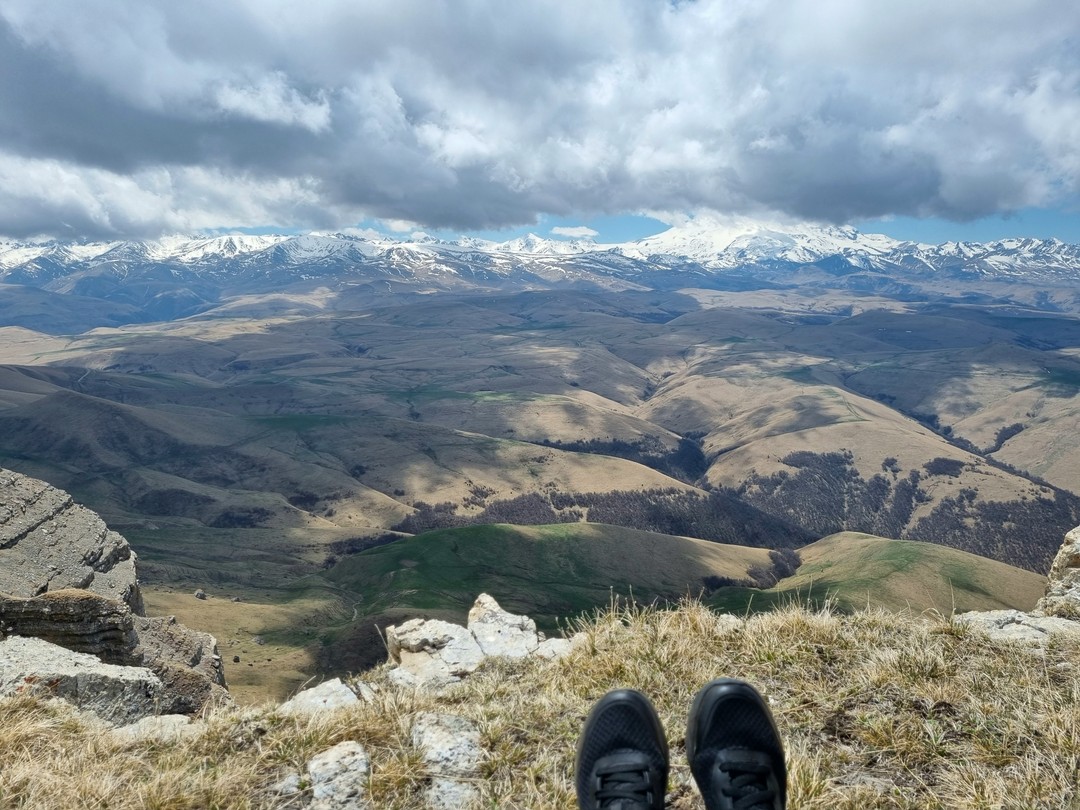 Поездка удалась, гид супер, сумел нас удивить, хотя в Кабардино-Балкарии мы уже ни первый раз. Увидели