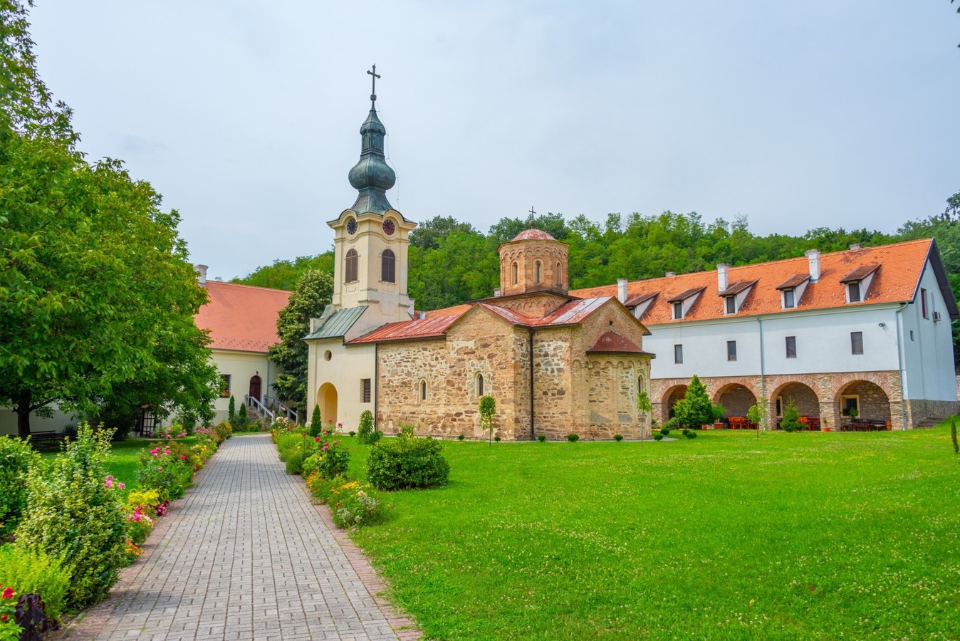 Вршац: старинные винарии, история и культура