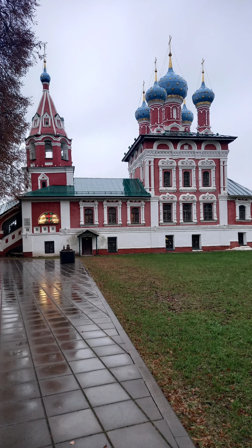 Надежда - гид с большим опытом и практикой, как рыба в воде по любому вопросу, коренная