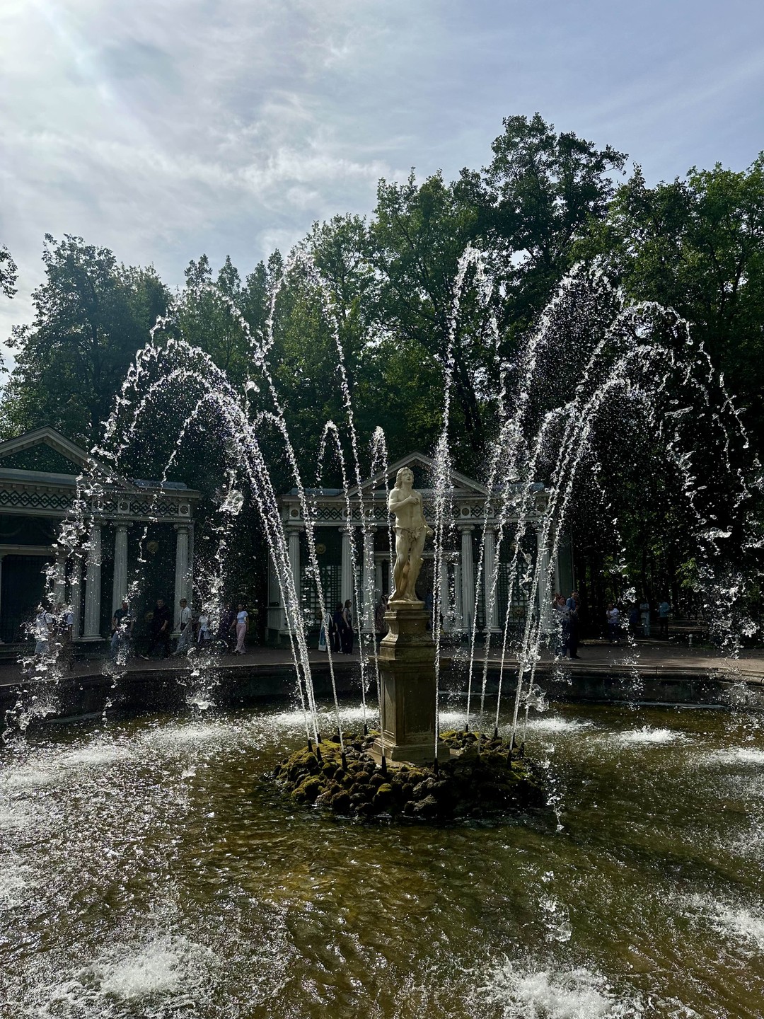 Верхний и Нижний парки Петергофа (Ольга)