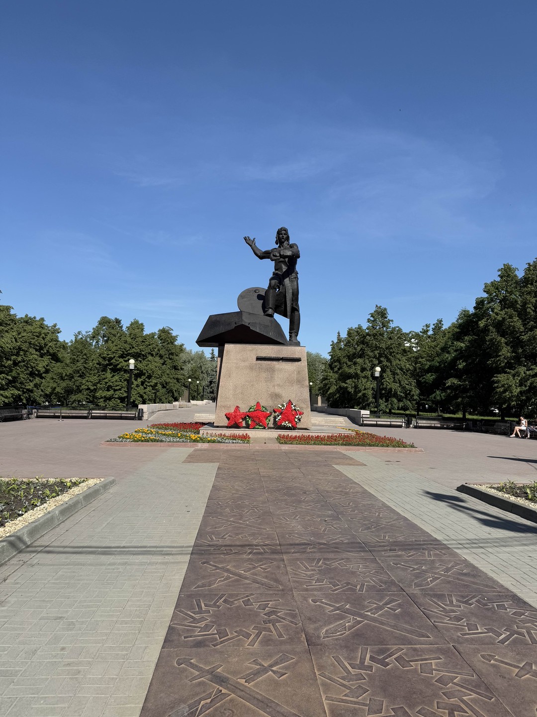 Были на экскурсии с Александром Ермолаевичем по Челябинску. Замечательный экскурсовод, экскурсия понравилась. Рекомендую 👍