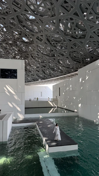 Все понравилось, Кирилл внимательный и интересный рассказчик, по нашей просьбе сделали незапланированную остановку в арт музее