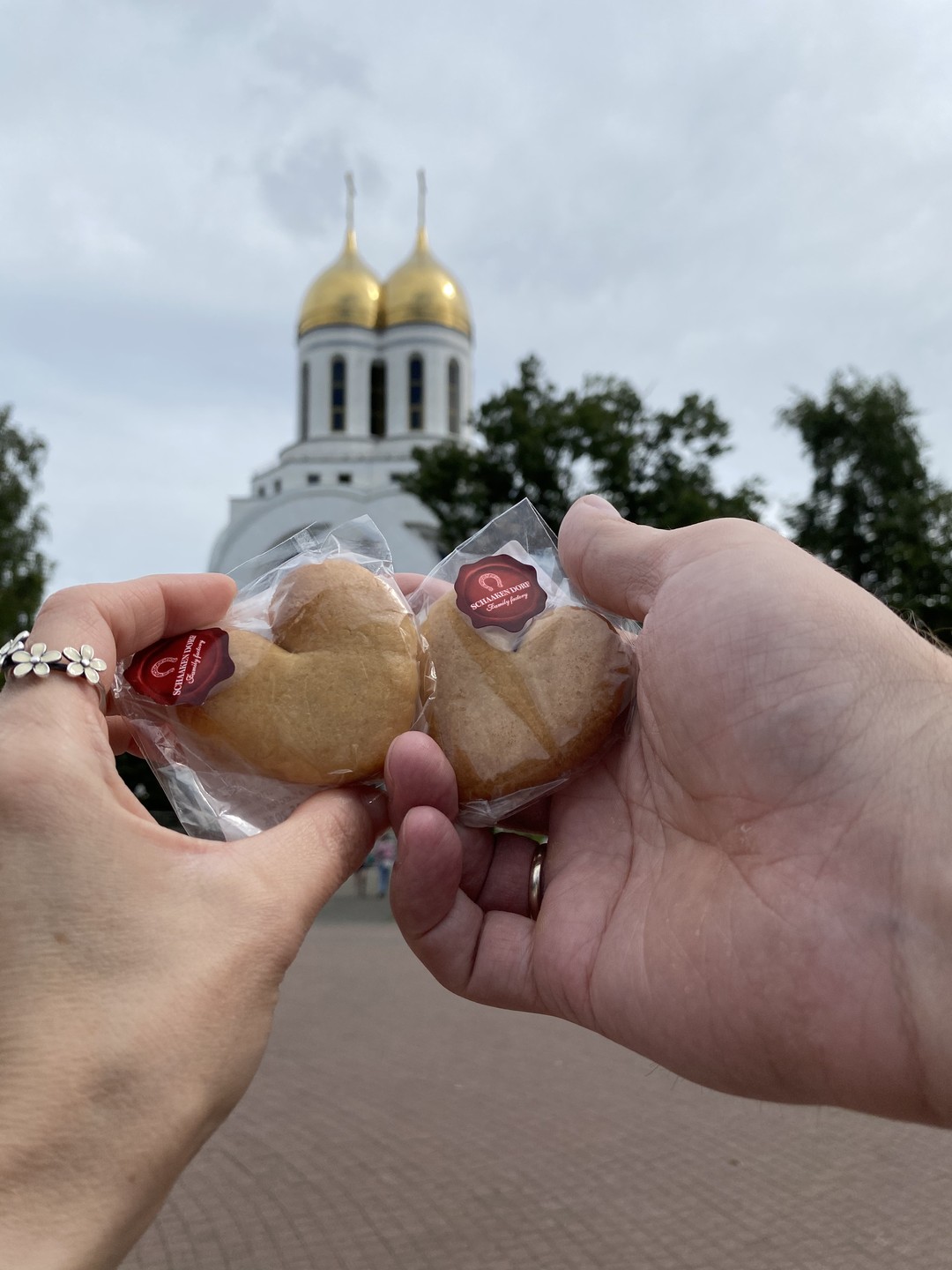 Великолепно погуляли с Инной. профессиональный гид, позитивная, любящая свой город, светящаяся и гордящаяся своим городом и