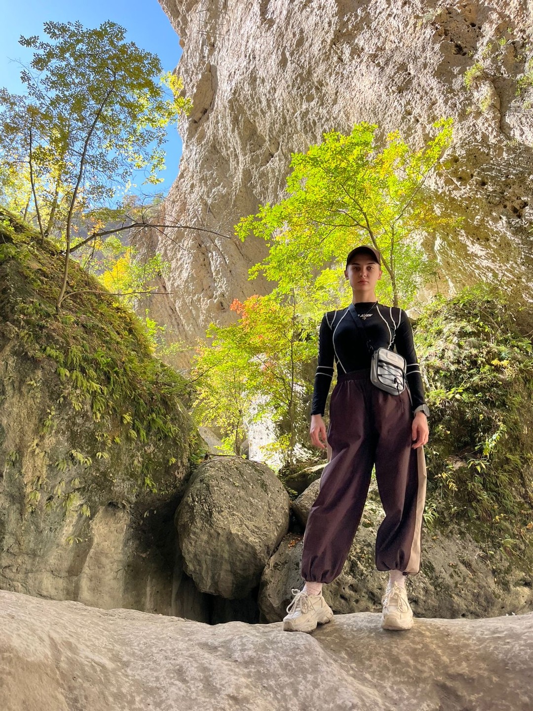 очень увлекательное приключение, места очень красивые,локации подобраны идеально,также могут корректироваться под вас в индивидуальном порядке,брали тур