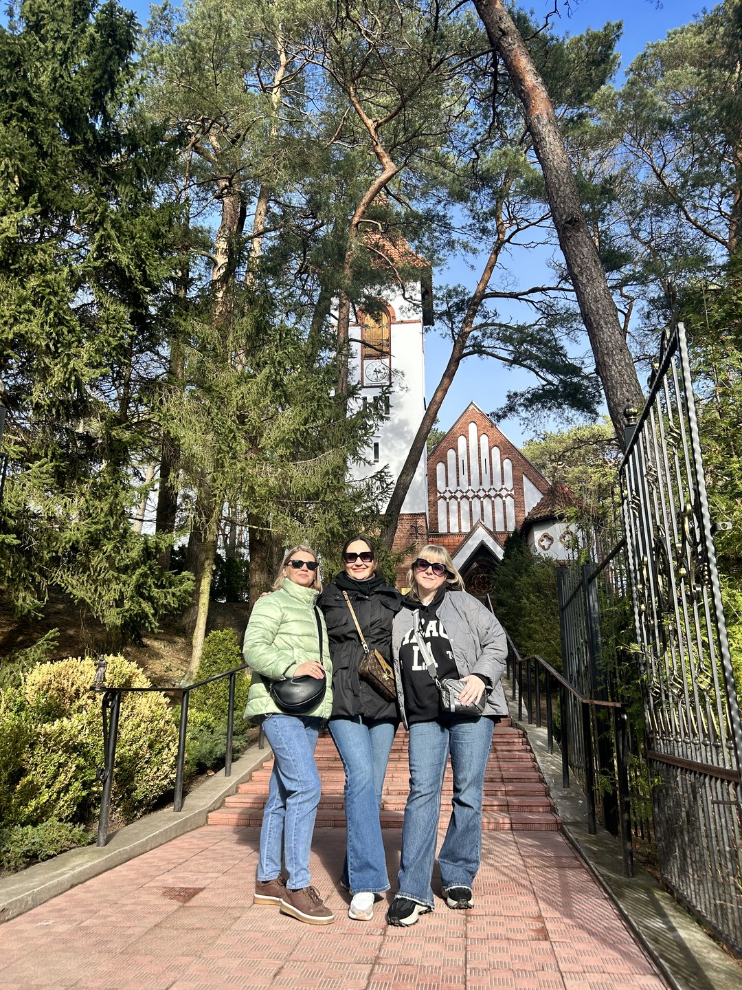 Марина, огромное спасибо за 🌊«Балтийский вояж»! Это было великолепно! 😍 Прилетали в Калининград с подружками 👭🧍🏼‍♀️и