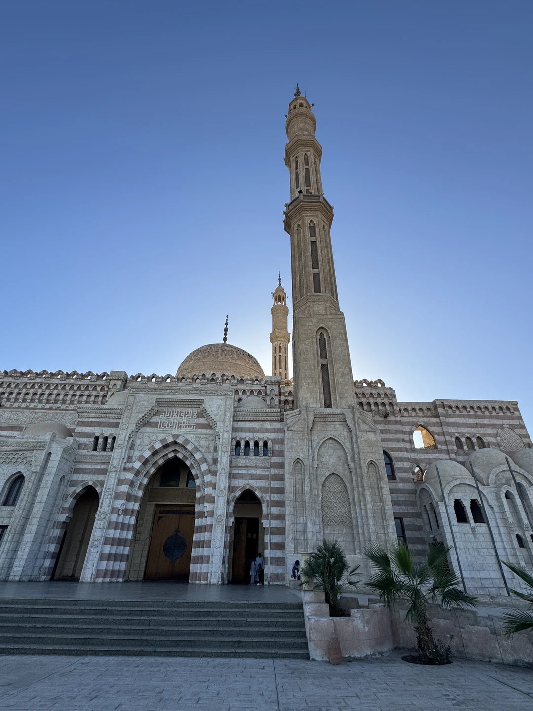 Было очень интересно узнать о истории, наш гид Иад - профессионал с большой буквы, даже малышу 5 лет было очень интересно. Спасибо