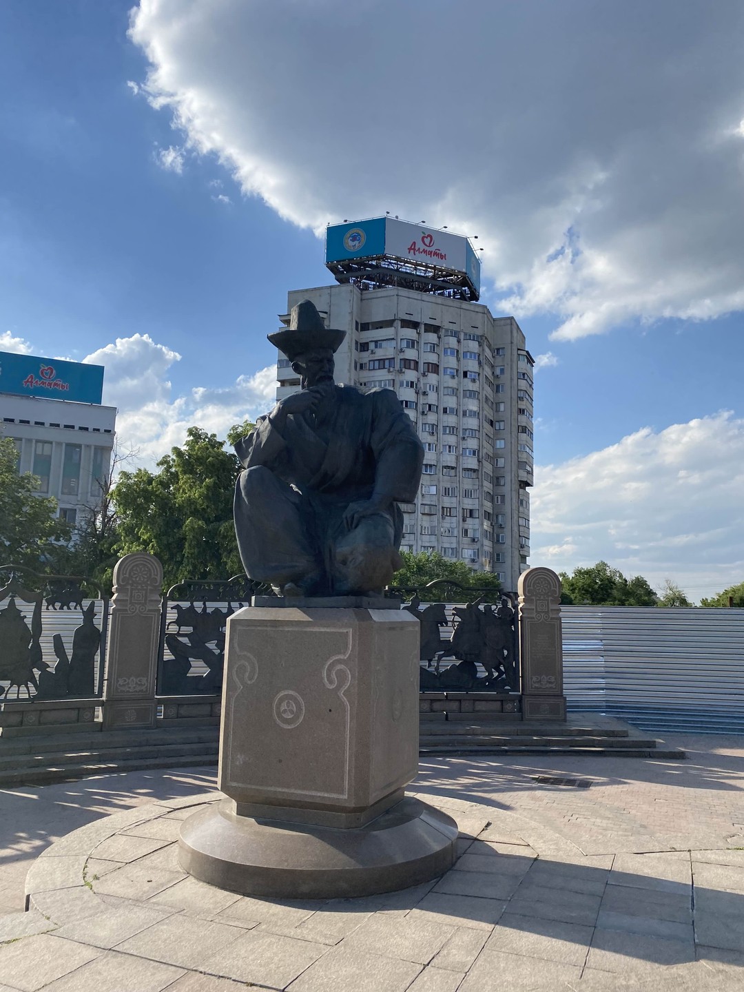 В Казахстане были первый раз. Компания из 4 человек. Алексей на отклик отреагировал сразу. За час