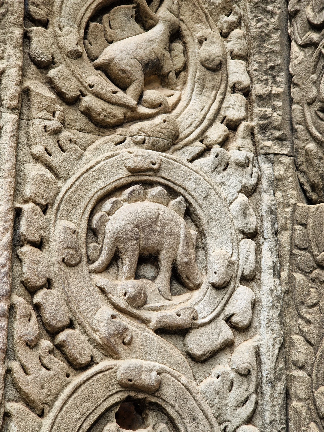 Присоединяюсь ко всем положительным отзывам, действительно отличная экскурсия. Мы были в Камбодже первый раз, специально приехали