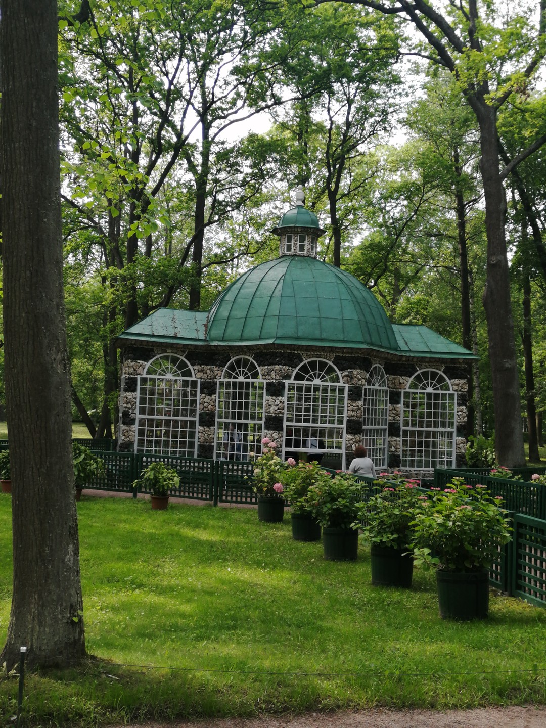 Автобусная экскурсия из Петербурга «Кронштадт - Петергоф» (Екатерина)
