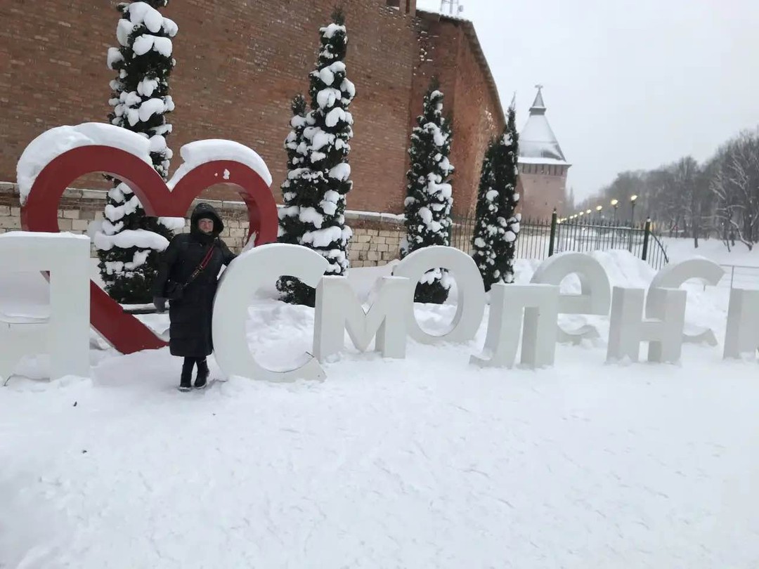 Марина очень хорошо знает свой город. Маршрут был насыщенный и интересный. Гида рекомендую