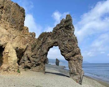 Пещеры и гроты мыса Великан и Охотское море