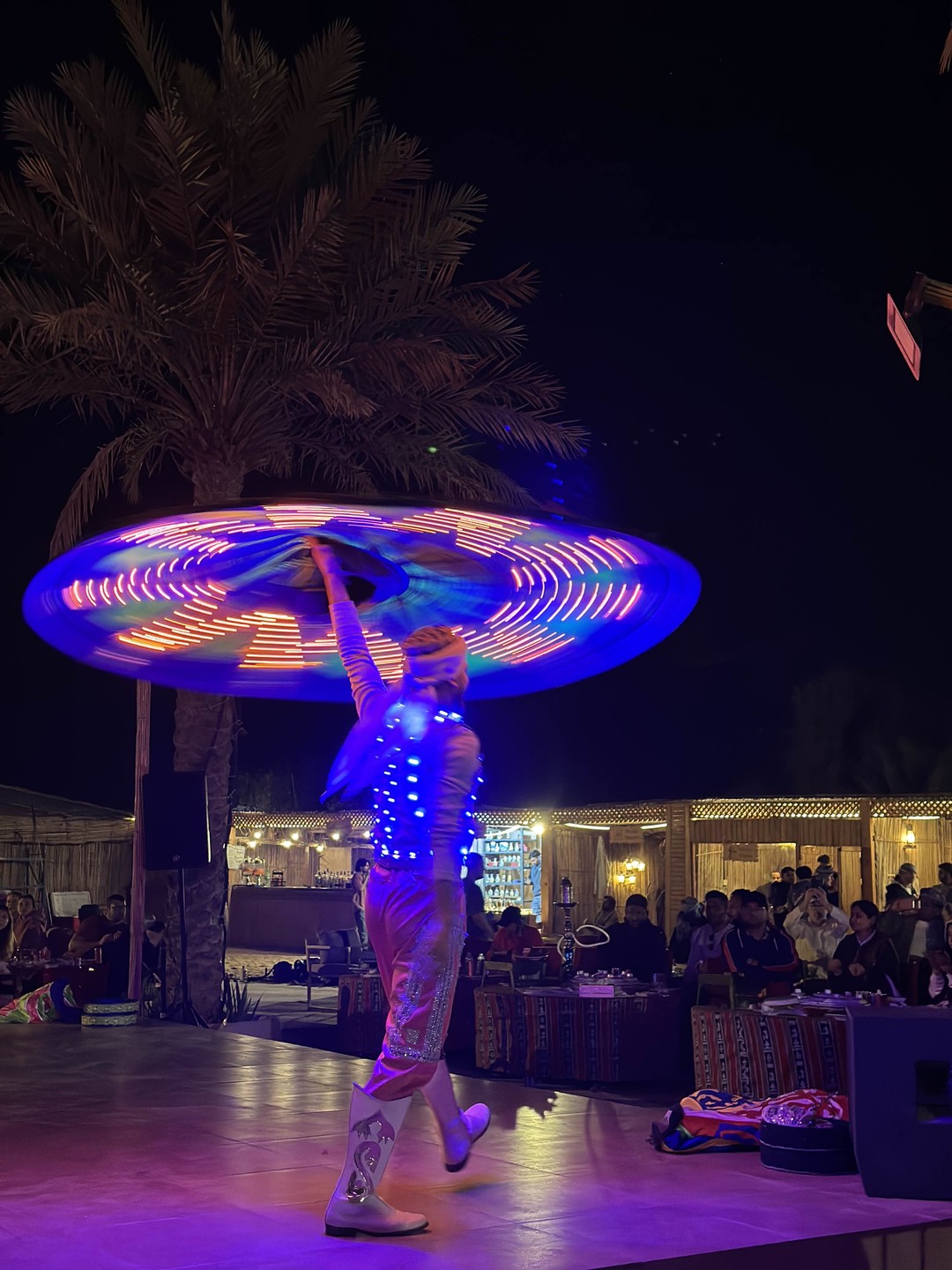 Благодарю за путешествие по части Аравийской пустыни и увлекательный вечер с танцами и огненным шоу👍 нас