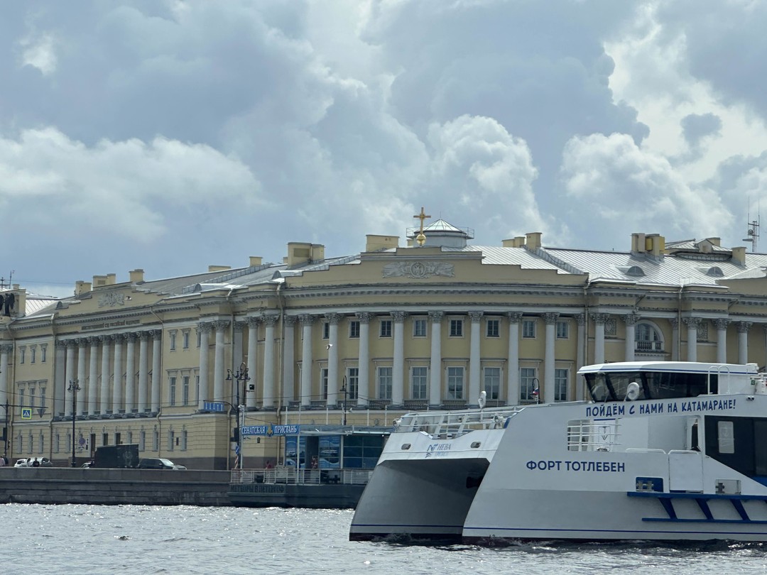 Прогулка по рекам и каналам Петербурга с аудиогидом (Анна)