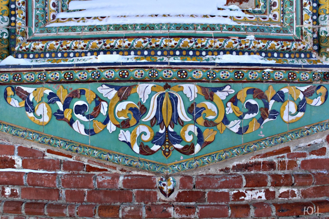 Ярославские изразцы: глазурь, огонь и фантазия (на вашем авто)