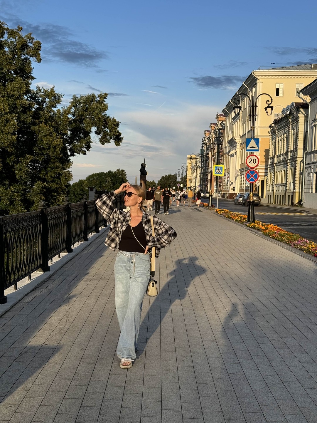 Потрясающая экскурсия. Мы с Денисом прошлись по самому элитному району Нижнего 19 века