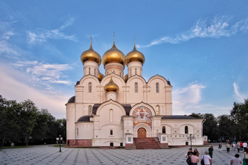 Толгский женский монастырь, прогулка на теплоходе в Ярославль и фестиваль «Пир на Волге!»