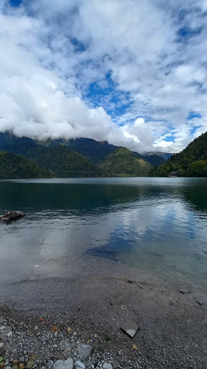 Из Сочи - в Гагру, Новый Афон и на озеро Рица за красотой и наследием Абхазии (Елена)