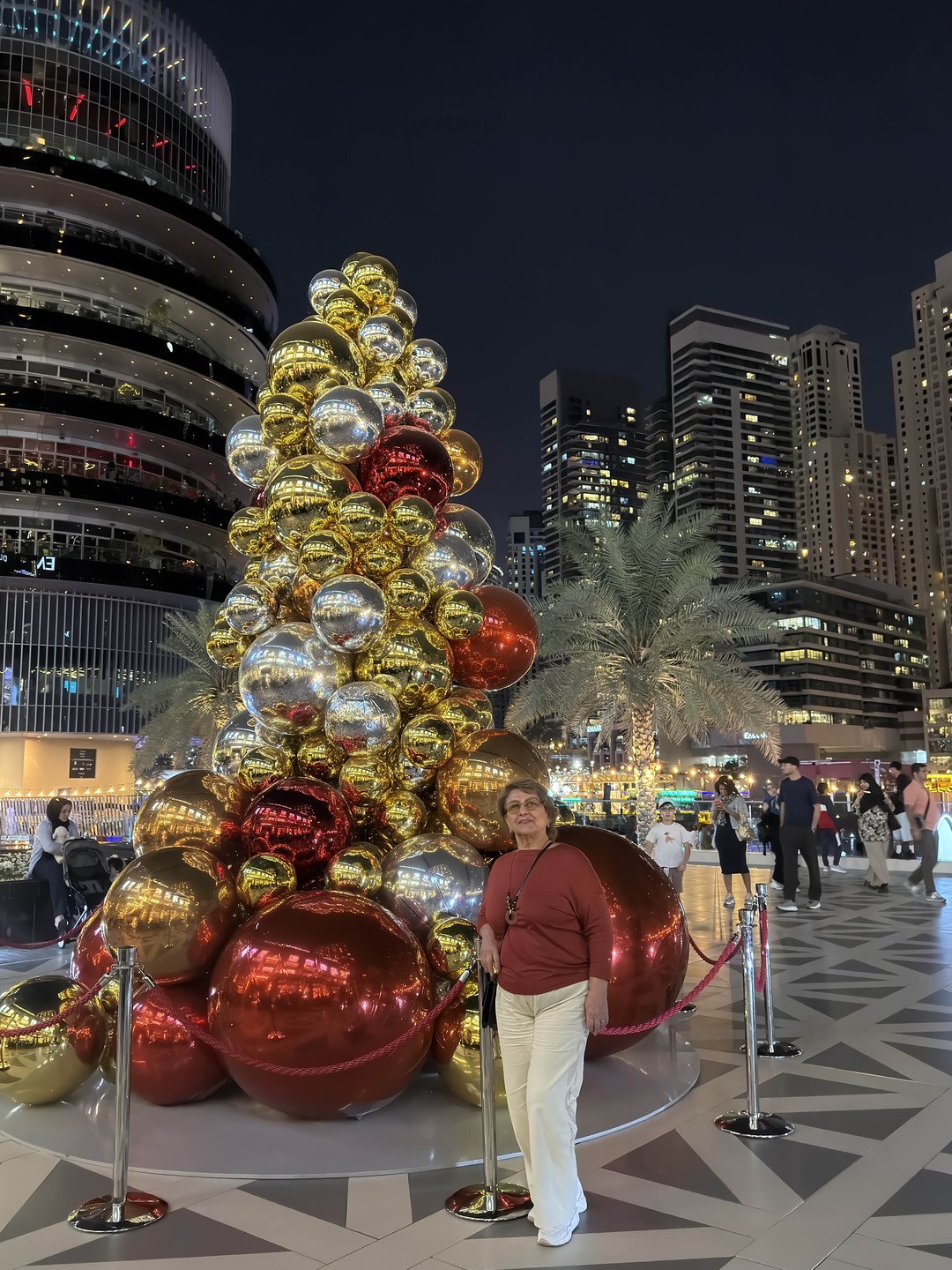 Моя дочь подарила мне сказочное путешествие в Эмираты, а наш гид Али сделал эту сказку реальностью!