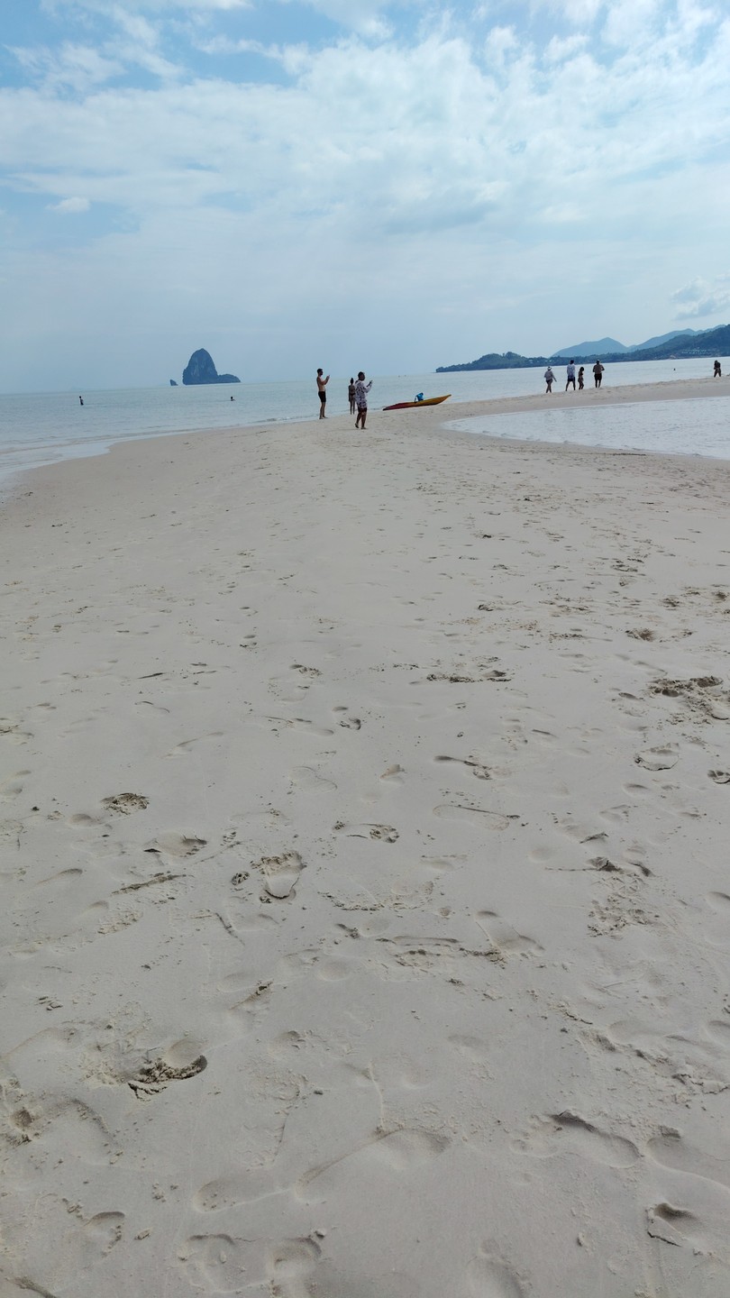 Я уже, беру, вторую экскурсию, у данного организатора. Всё, опять, на высоте!!! Отличный автобус, прекрасный водитель,