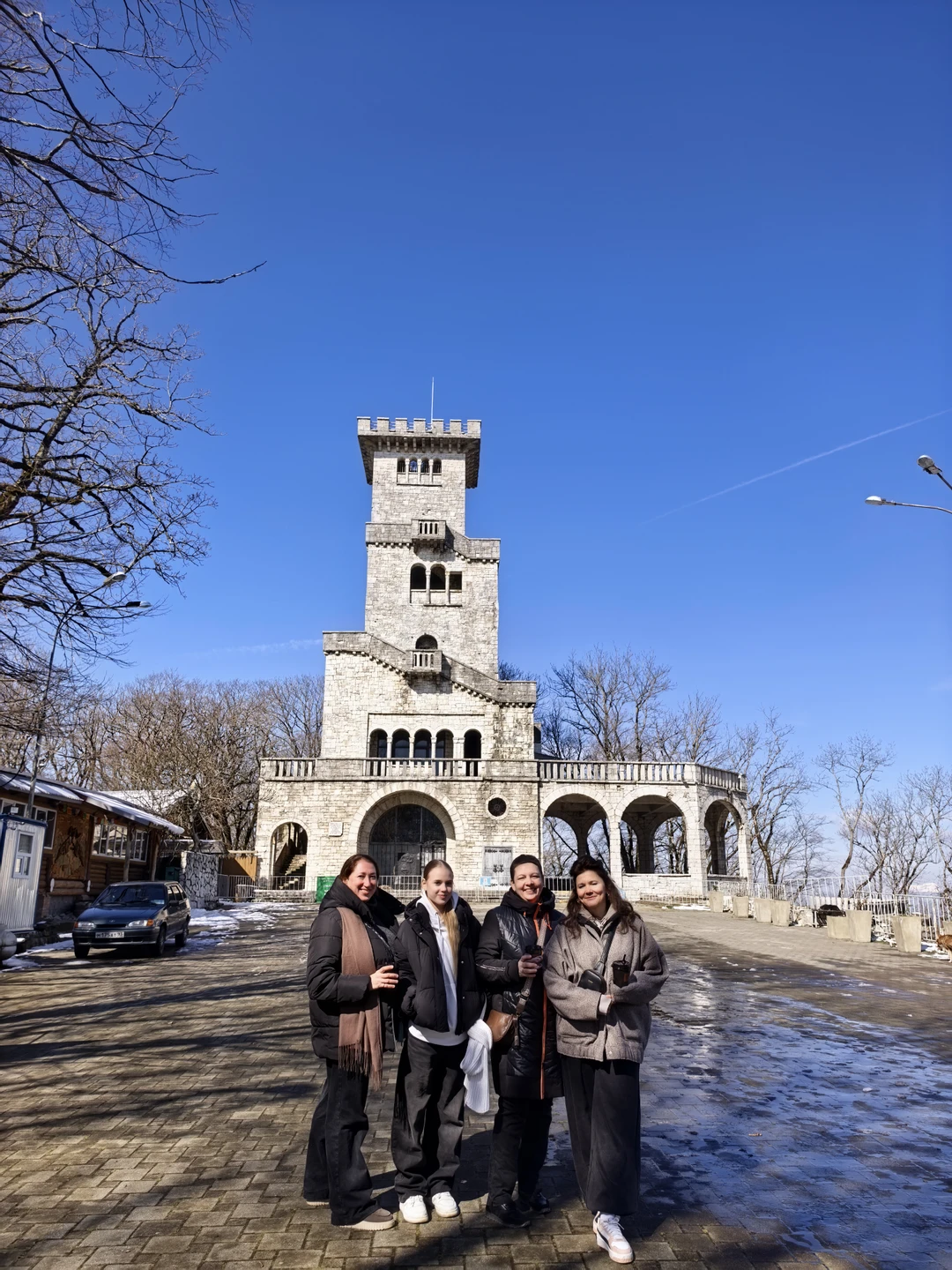 Прекрасная экскурсия, насыщенная программа с познавательными историями о посещаемых местах