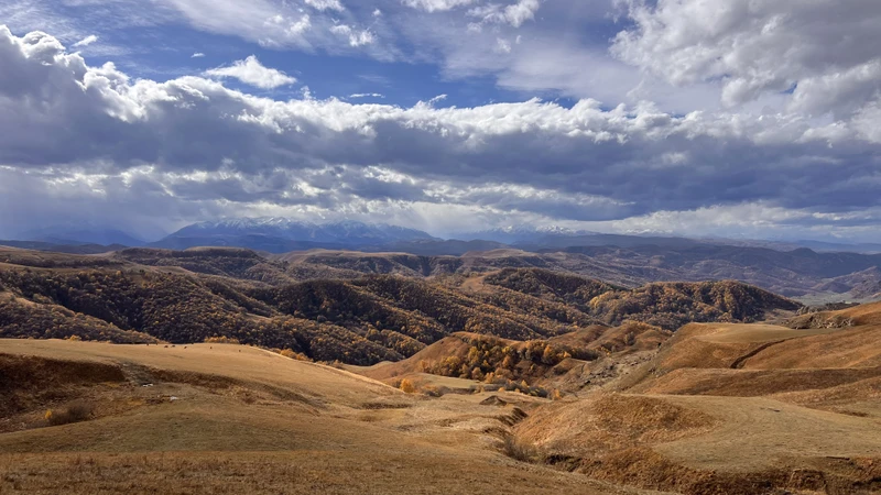 Молодёжный тур в Домбай: лёгкие треккинги, природные чудеса и отель 4* с видом на вершины