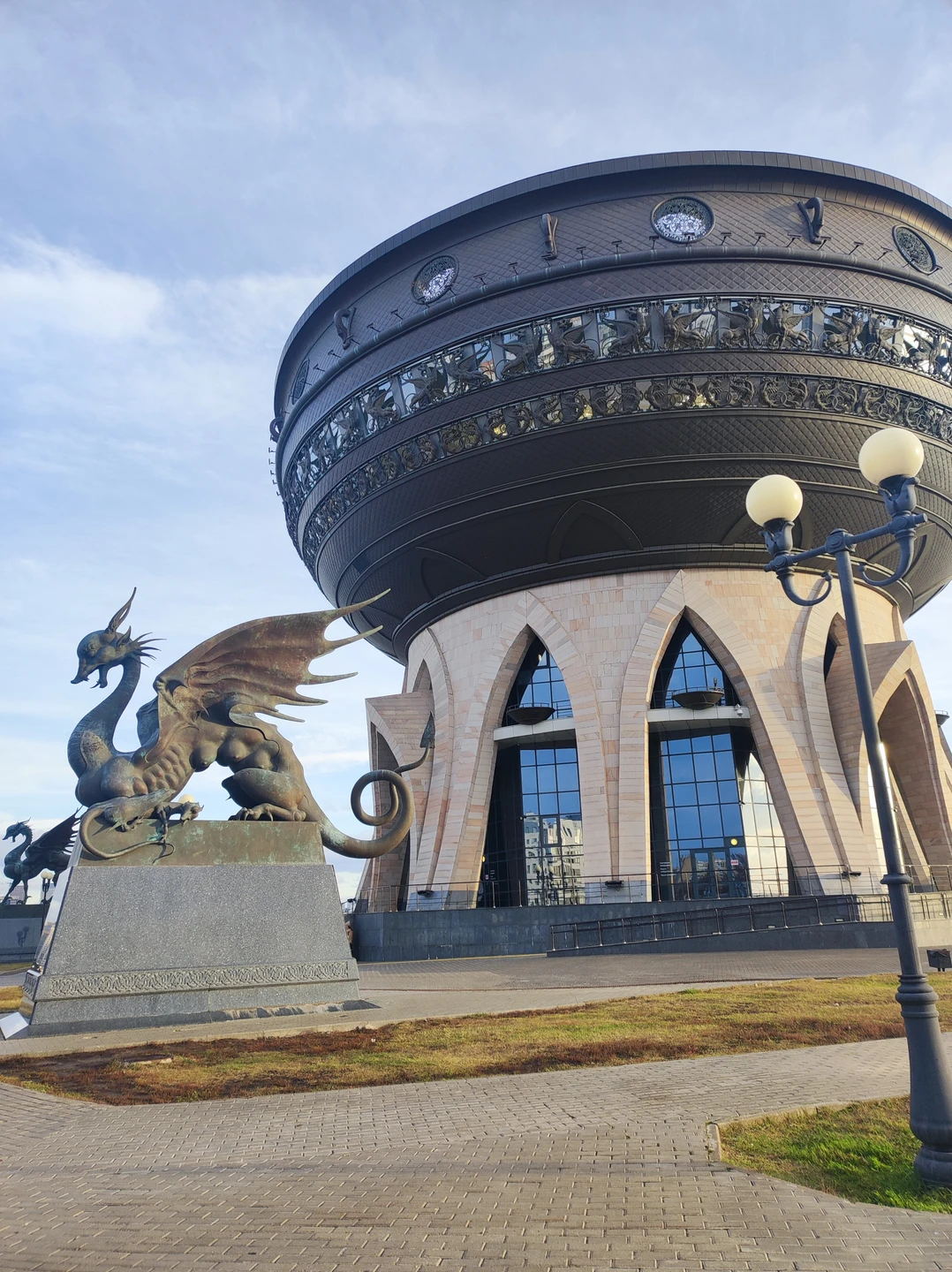 В Казани в первый раз на 1 день. Данная экскурсия позволила познакомиться с городом: столько интересного