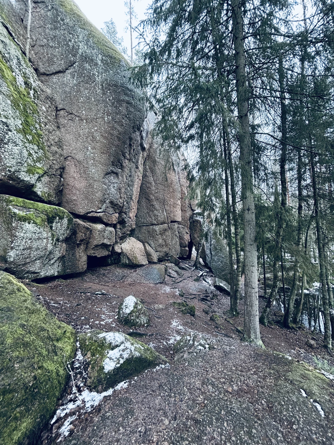 Экскурсия обязательна к посещению для максимального понимания истории города. Организатор интересный, исторически подкованный рассказик, потрясающие места,