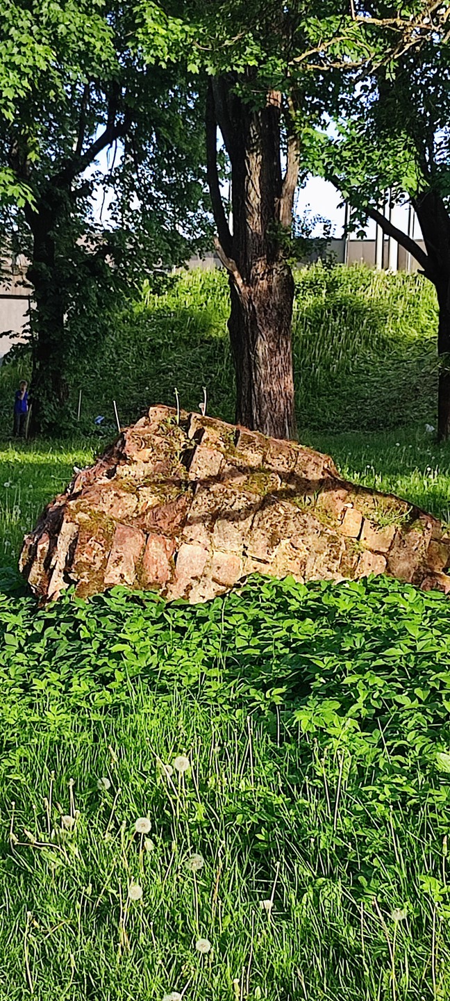 Сергей очень креативно подошёл к выбору маршрута. Все топовые объекты которые находятся в центре мы могли