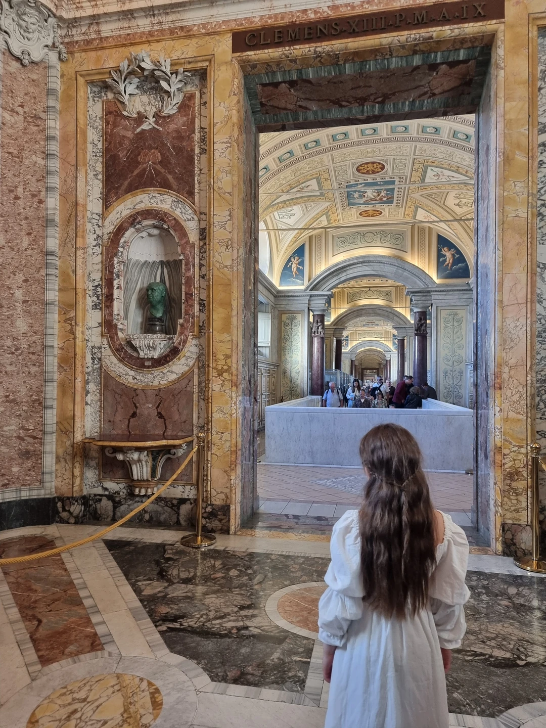 Мы провели с Нелли четырёхчасовую потрясающую экскурсию по Ватикану, и это был один из лучших туров