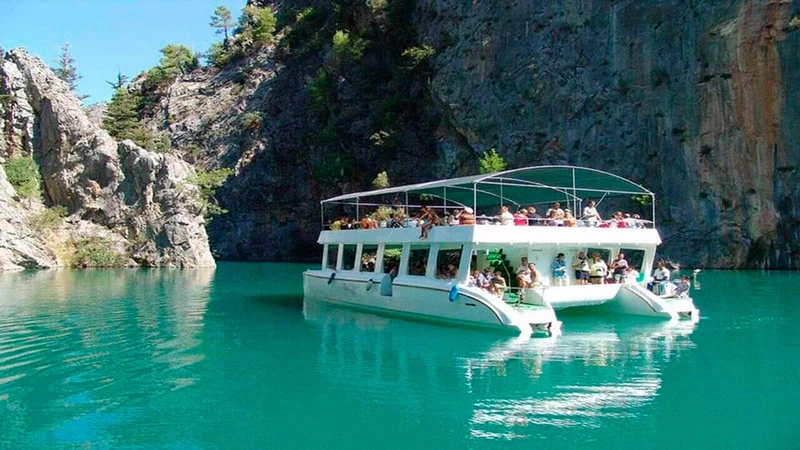 На кораблике по Зелёному каньону - из Антальи (питание включено)