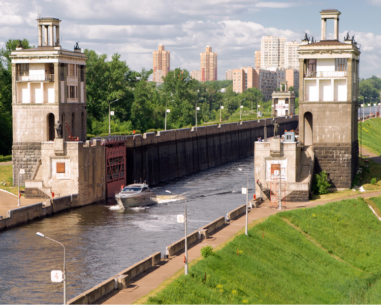 Канал имени Москвы