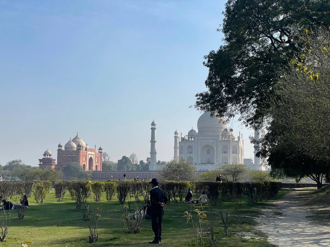 Спасибо большое Абхинаву и команде гидов за прекрасные 6 дней путешествия по северной Индии. Абхинав отлично