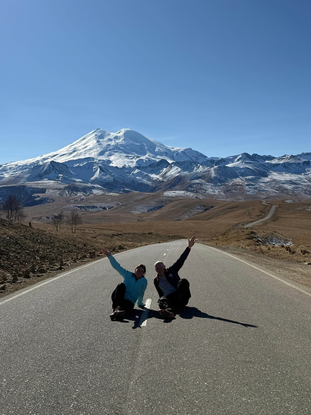 Большое спасибо нашему неповторимому гиду Максиму за невероятное по силе эмоций и духу путешествие к Бермамыту