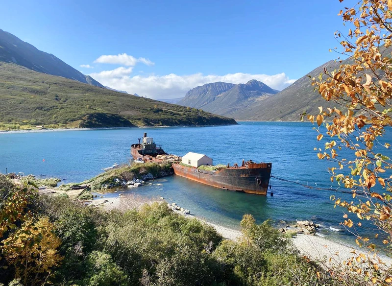 Бухта Русская - с высадкой на берег, морской рыбалкой и крабовым сафари