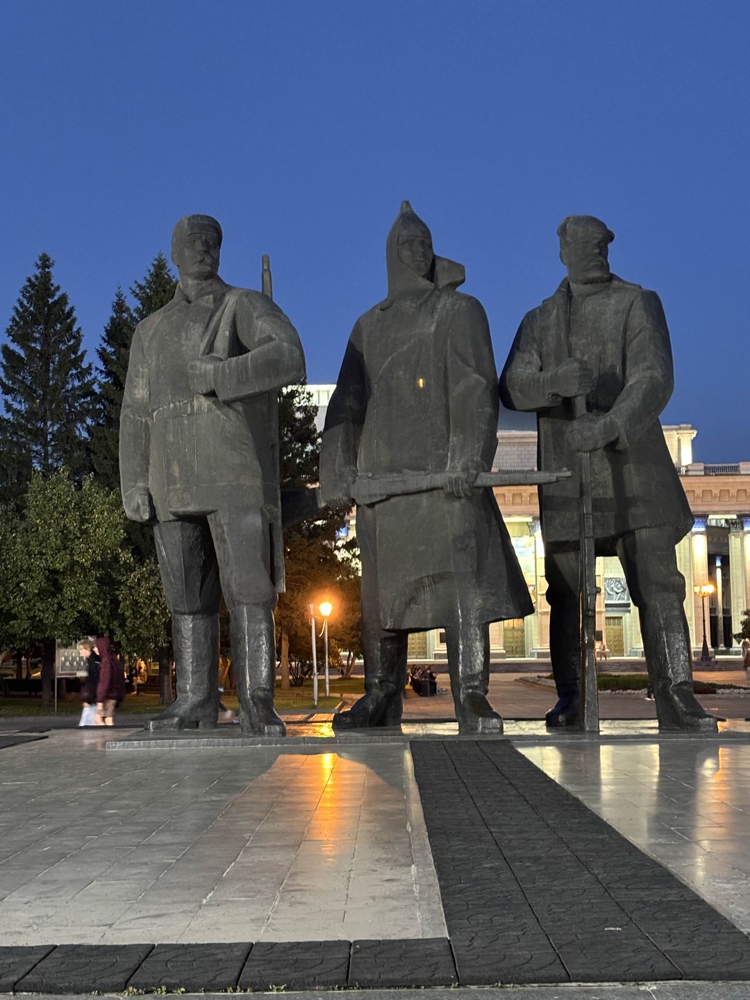 Новосибирск. Знакомство (Ирина)