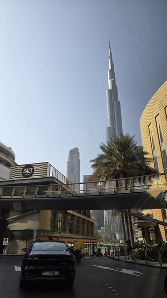 Хотим поблагодарить Андрея за прекрасно организованную экскурсию по городу. Однозначно рекомендую данного гида, как профессионала своего