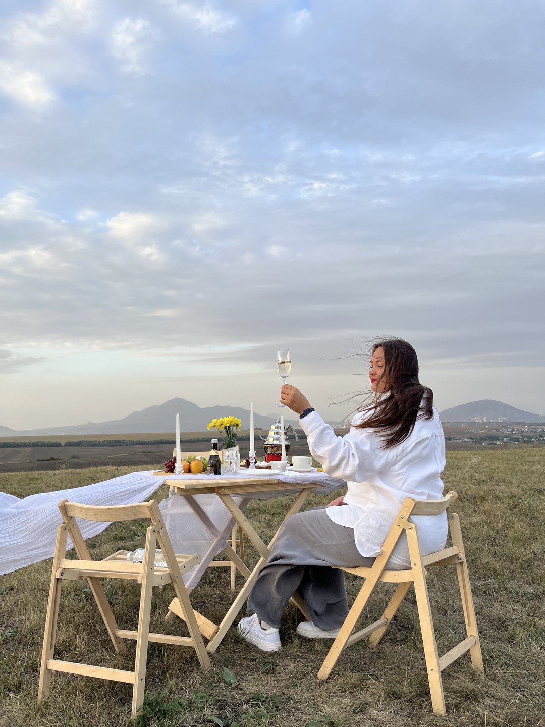 Очень отзывчивая и интересная девушка, легко и комфортно с ней, а еще бонус покататься на лошадях (Данила тоже приятный молодой человек)