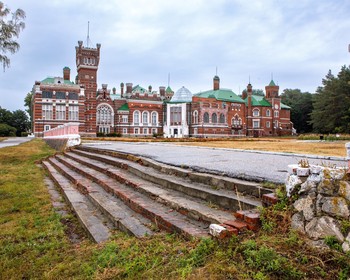 Экскурсия в замок Шереметева