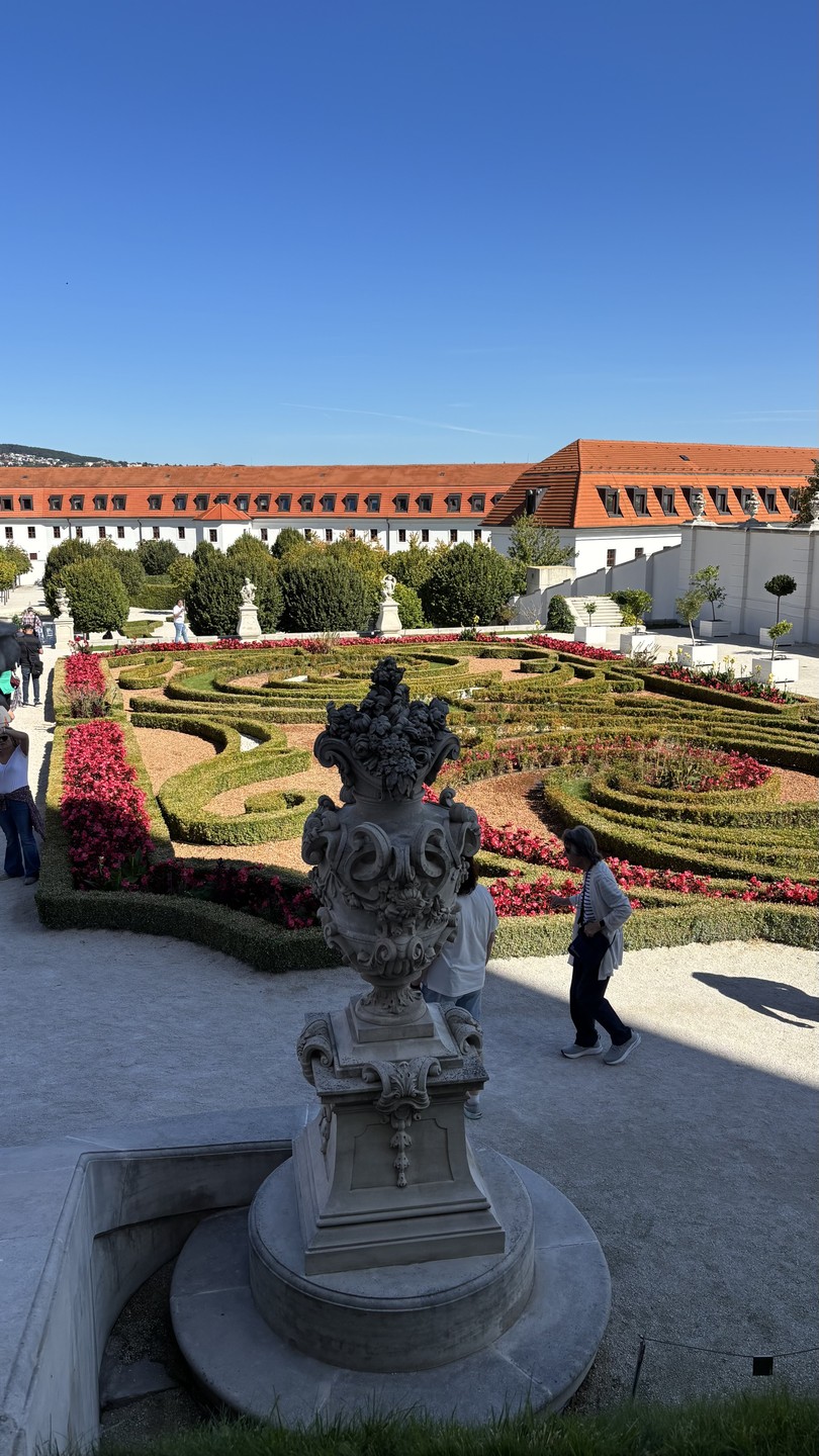 Понравилась экскурсия, не ожидали, что старый город Братислава такой красивый и интересный, с очень большой историей