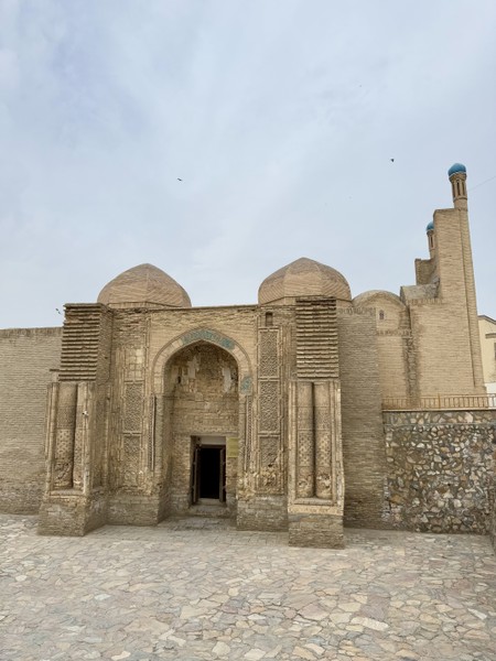 Была на экскурсии в марте 2025 года. Экскурсия была очень познавательная, факты не только из исторической