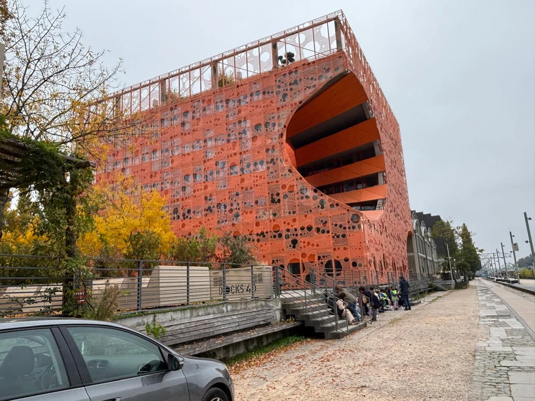 От всей души хотим поблагодарить Екатерину за душевную и интересную экскурсию!! Были 16 октября в Лионе