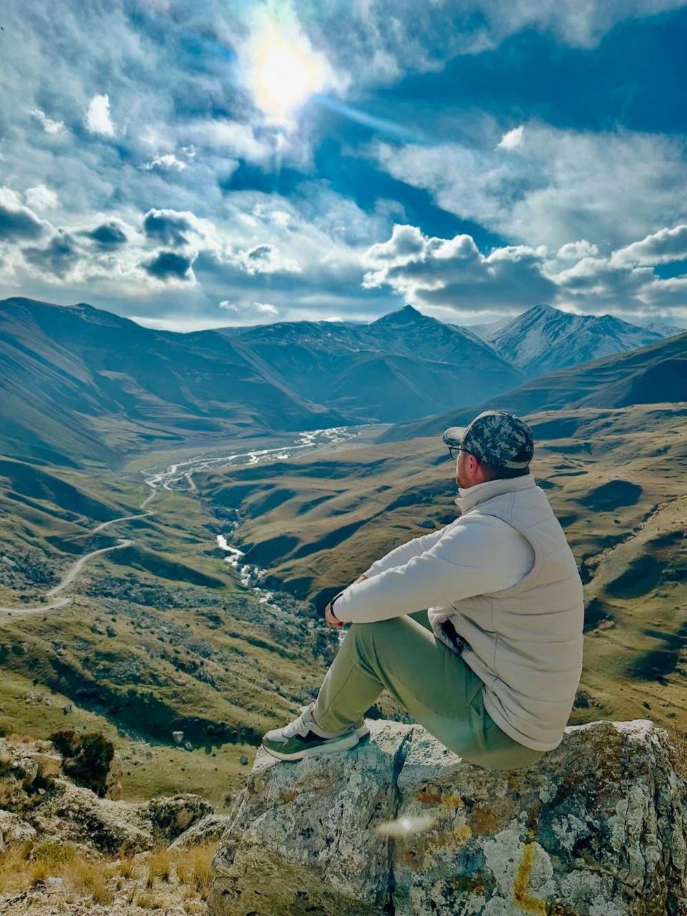 Фотопутешествие из Баку: Радужные горы, Розовое озеро и Бешбармак (6/26)