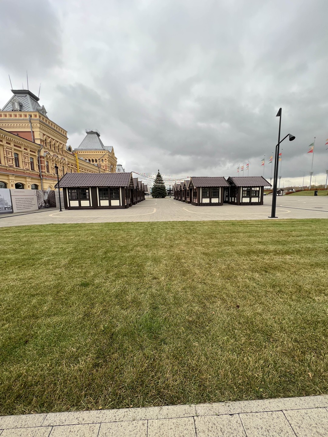 Выпадаем благодарность Ольге, за очень интересную экскурсию по Ярмарке. Мы даже не представляли себе какая богатая